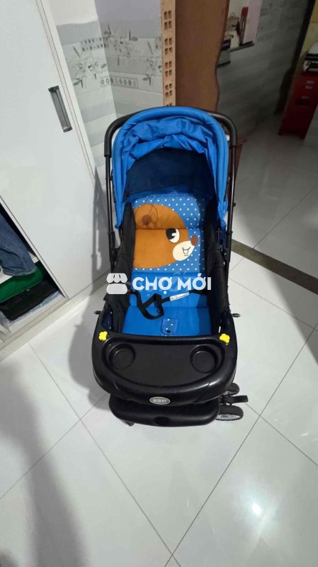 xe nôi rộng rãi thoải mái cho mẹ đẩy bé.