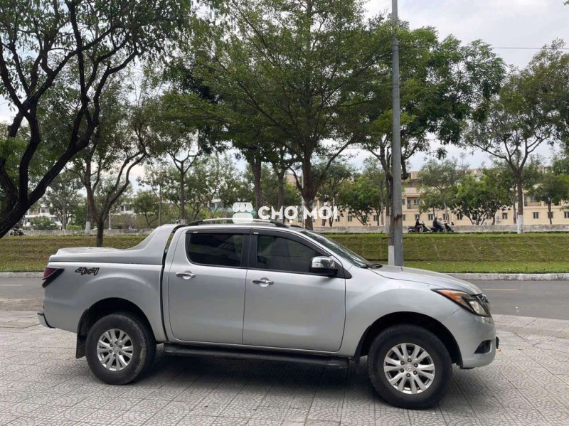 Cần tìm mua xe Mazda BT gia đình mua nhanh uy tín