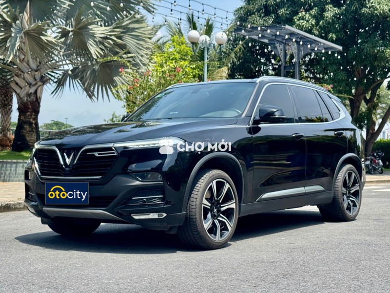 VinFast Lux SA Premium 2021 - Màu đen - 5v5km