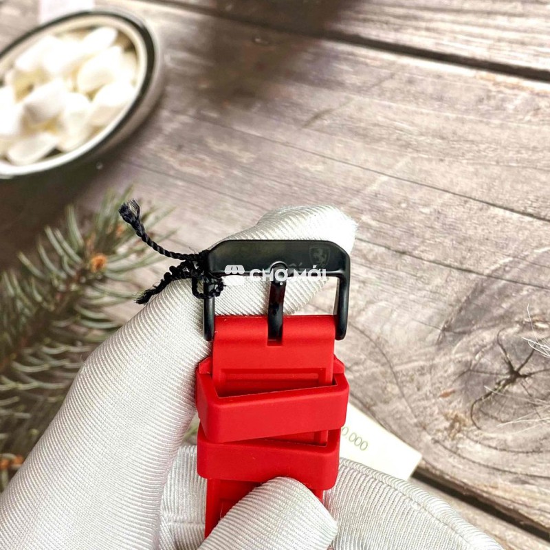 Đồng hồ Ferrari SF.44.1.34.0455 dây cao su đỏ