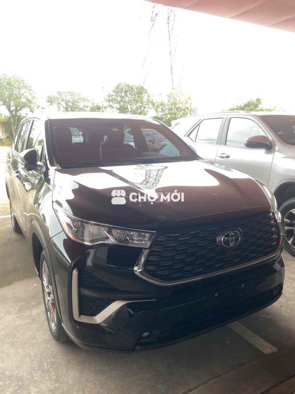 INNOVA CROSS HYBRID 2025 GIÁ TỐT CUỐI NĂM