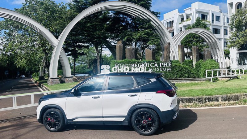 Kia Seltos 2021 Premium 1.4 AT - 87000 km