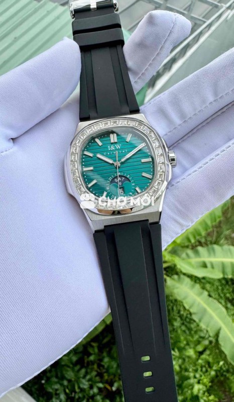 Dial xanh ngọc khá hiếm