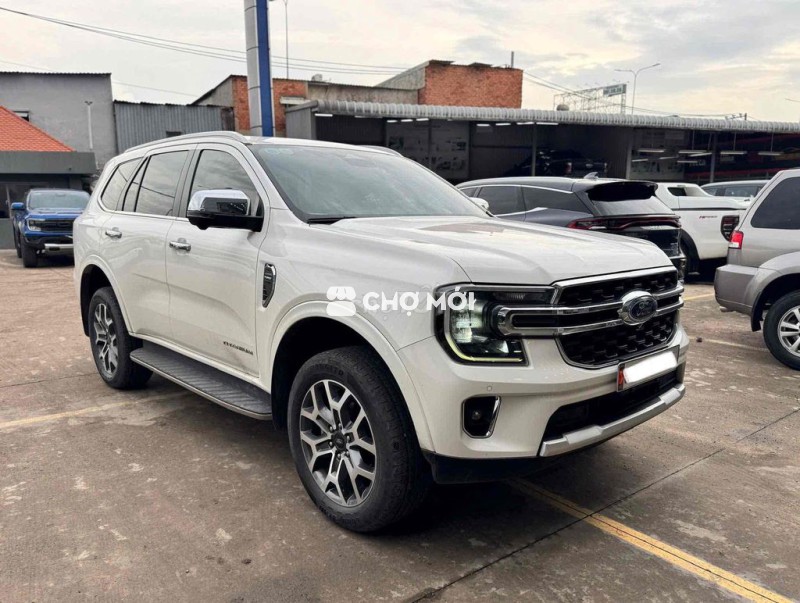 everest titanium 2023 - 1.139tr - hỗ trợ bank