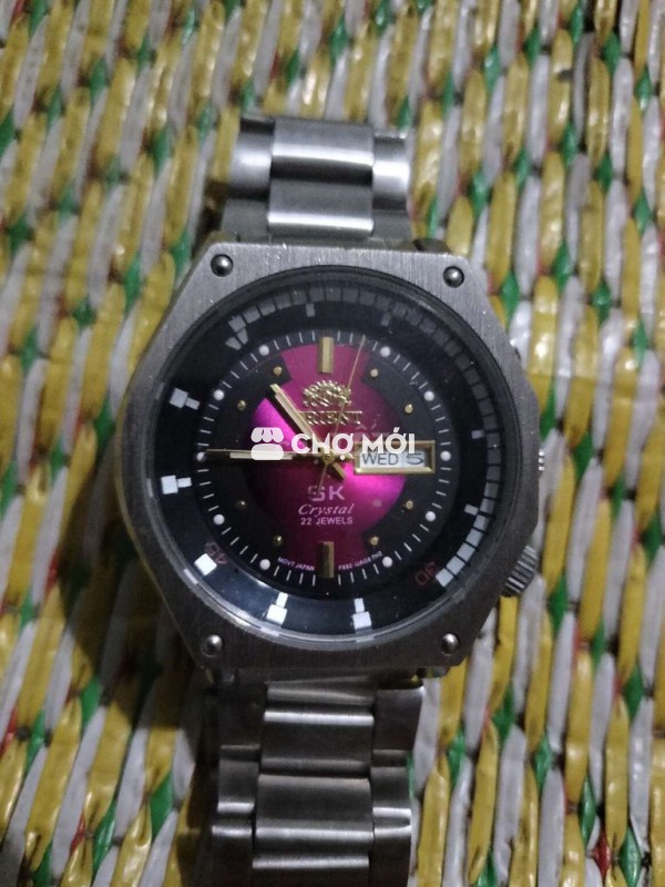 Muon bán đồng hồ SK  may chay pin