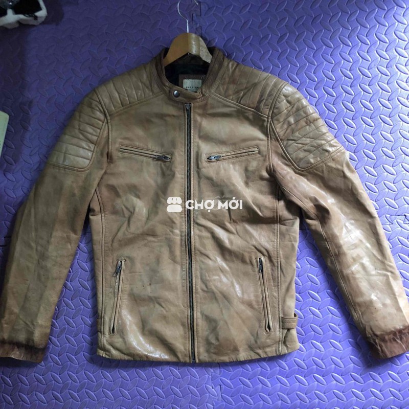 một em áo da cổ trụ hiệu Jack&Jones size s