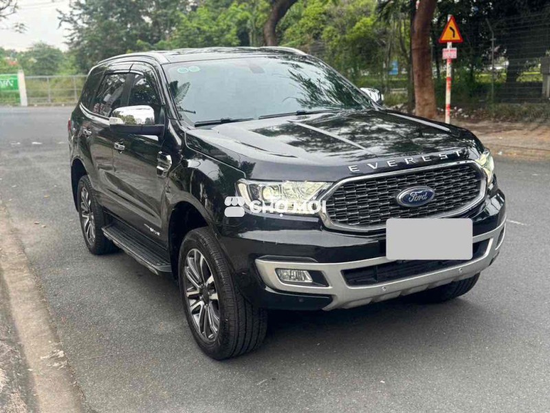 Ford Everest Titanium 4x2 2022 - 22.000km