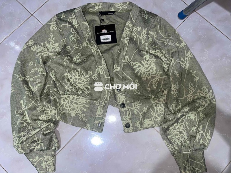 Áo cardigan Dottie tay phồng họa tiết hoa (mới tag