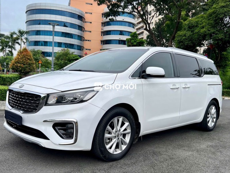 Kia Sedona 2018 foml mới 2019 bản funl dầu