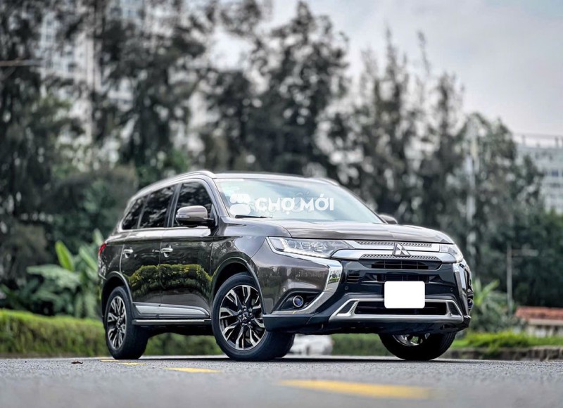 Outlander 2.0 đời 2020 zin chính chủ