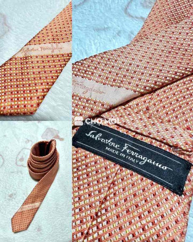 cà vạt SALVATORE FERAGAMO chính hãng