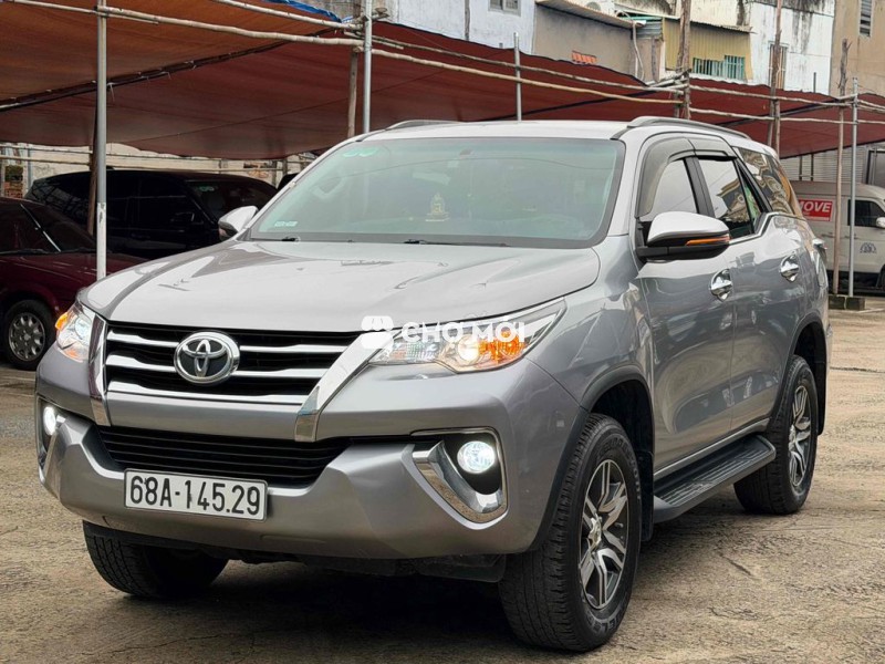 Fortuner 2.7V 4x2 2019, máy xăng, 1 cầu