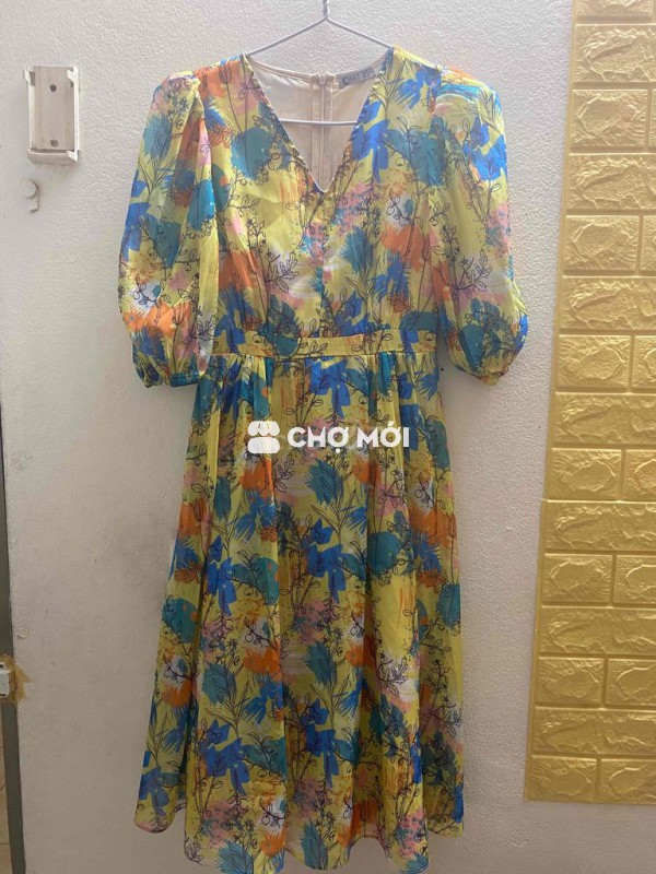 váy hiệu cchat size M
