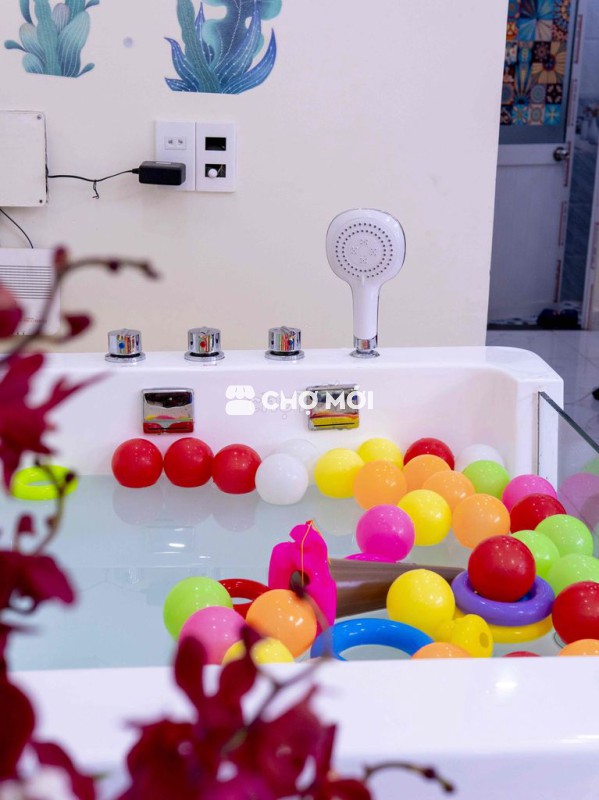 Bể bơi thuỷ liệu sục khí cho bé - new 98%