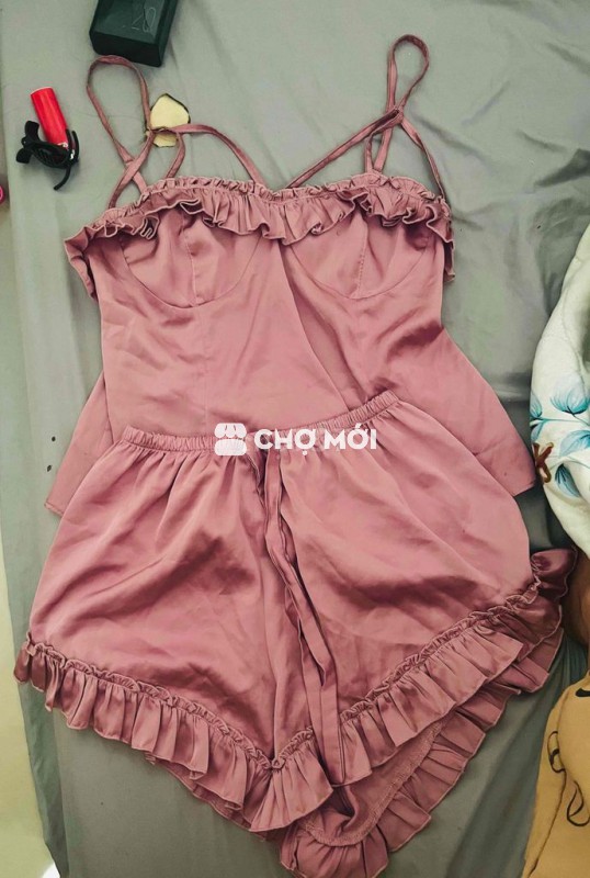 pass bộ đồ ngủ ngắn sexy