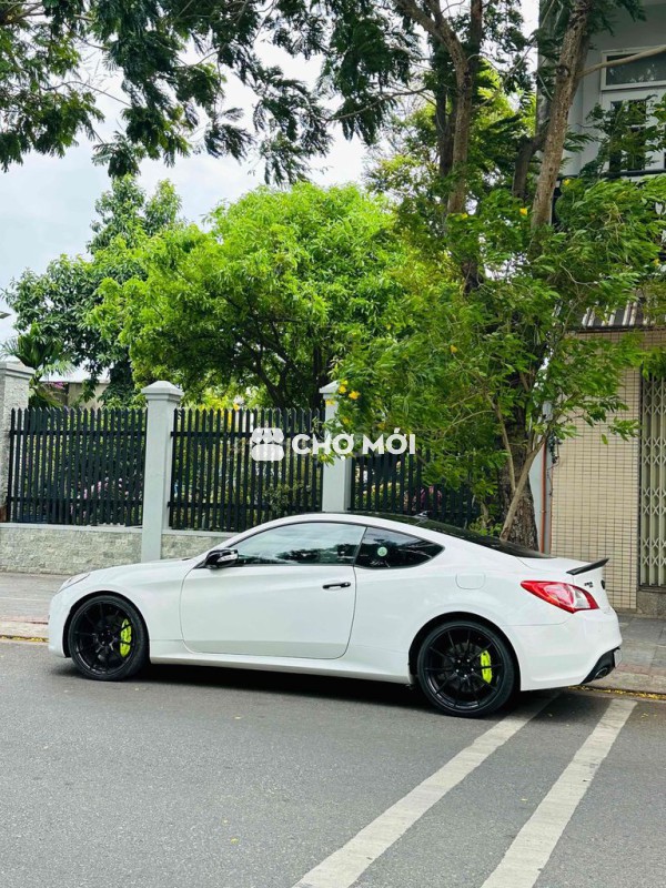 Hyundai Genesis 2009 - 115000 km