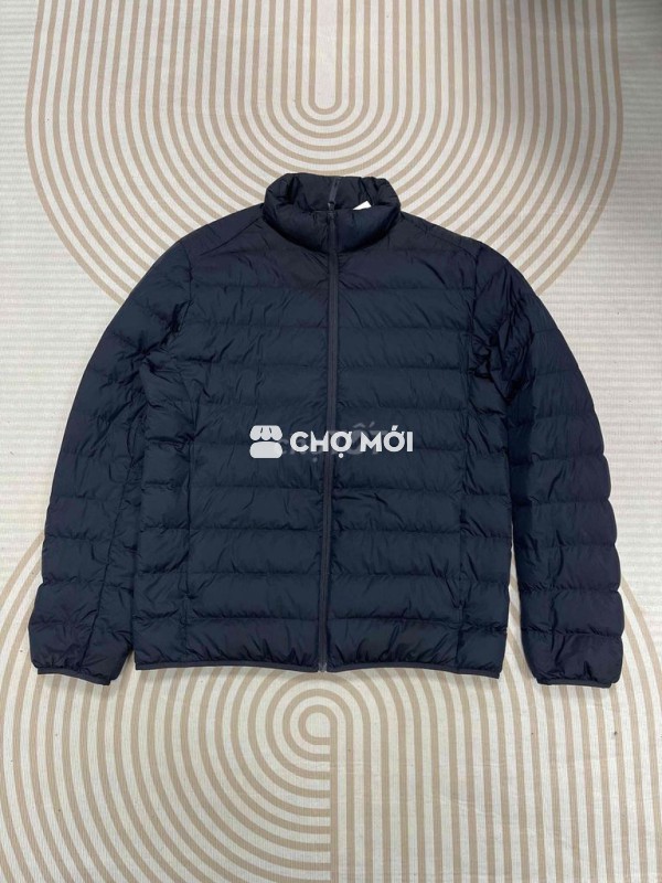 Phao Uni..qlo size M Số đo: ngực 53, dài 65 cm Giá