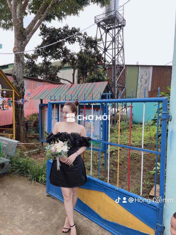 thanh lý đầm váy mặc 1-2 lần 70k