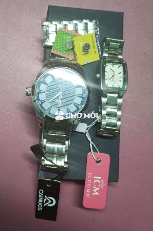 Đồng hồ đeo tay kim loại Bạc Mới 99%
