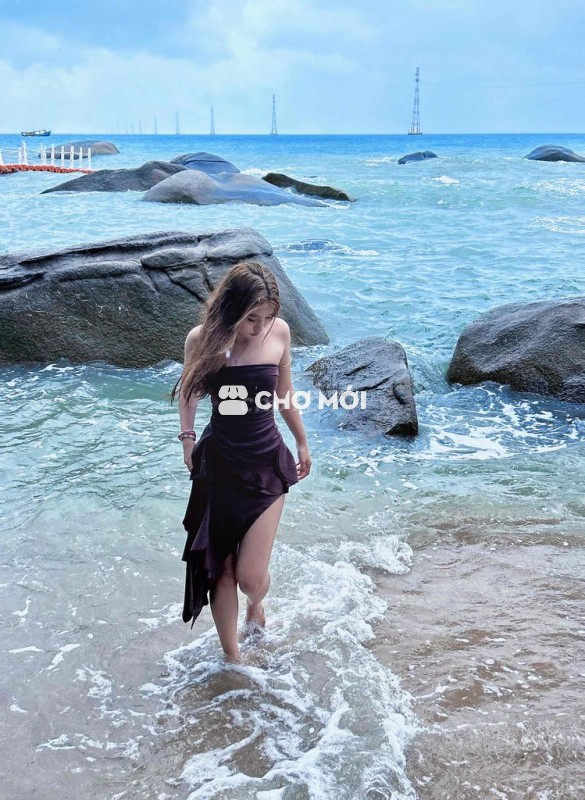 em mặc 1 lần đi biển, mua trên 100k pass 60k