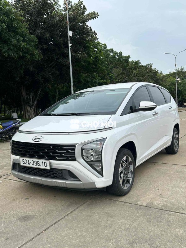 Hyundai Stargazer 2022 1.5 Cao cấp 6 chỗ