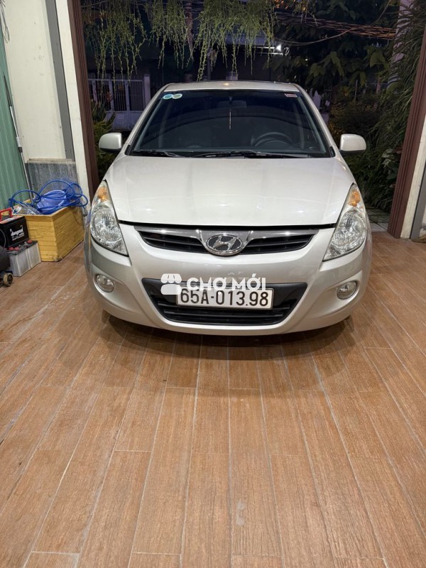 Hyundai i20 2011 1.4 AT - 149000 km