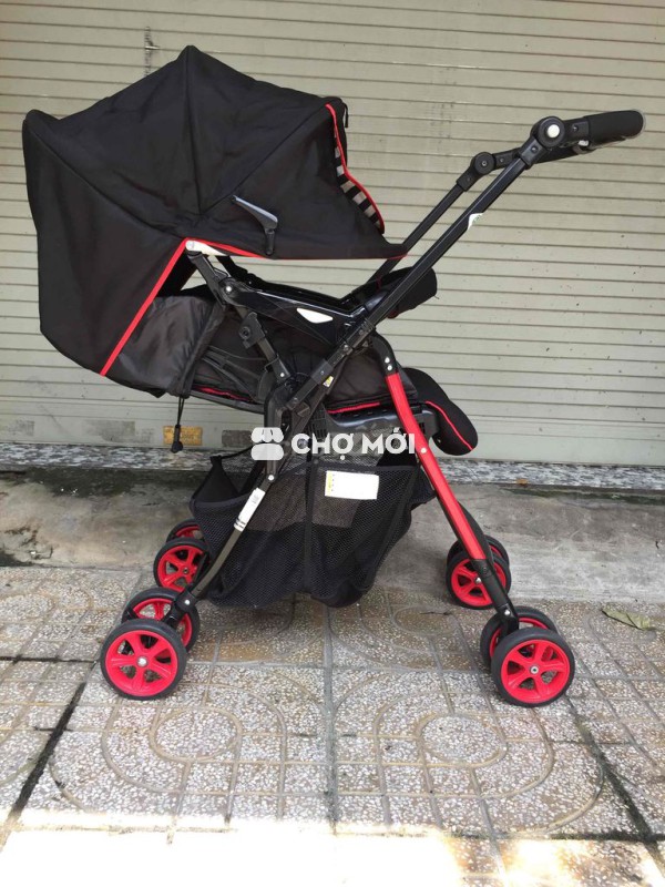Xe đẩy cho bé sơ sinh nội địa Nhật
