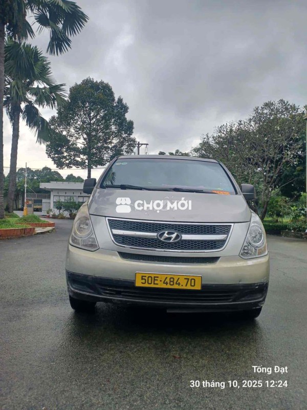 Hyundai Starex 2011 2.5D MT - 100000 km