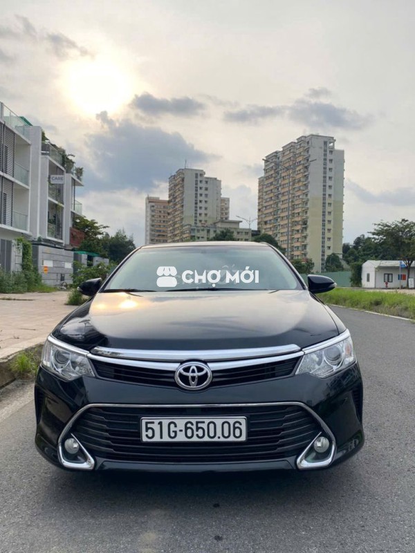 Camry 2.0E sản xuất 2017 đi đúng 76 ngàn km