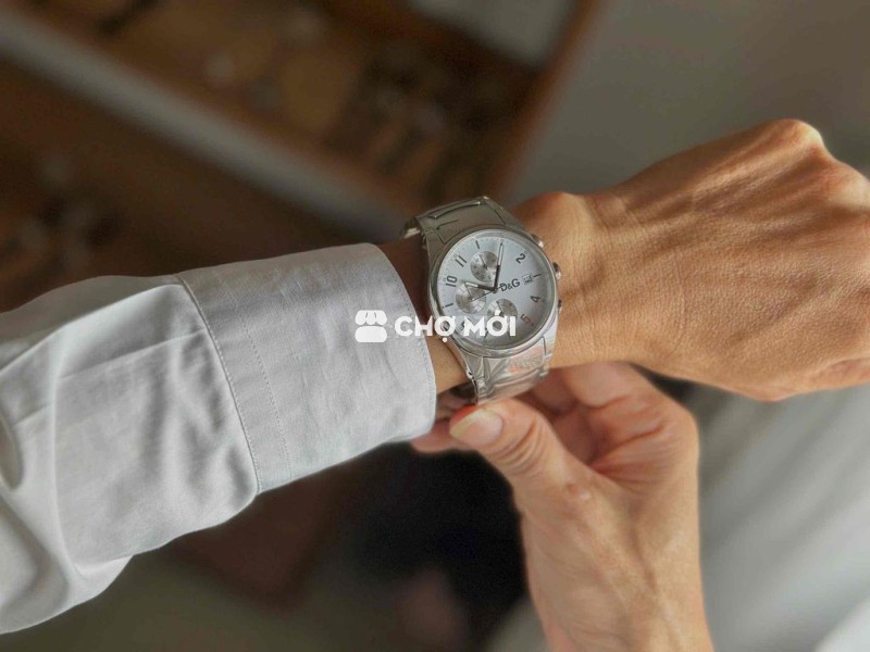 Đồng hồ D&G Bạc kim loại