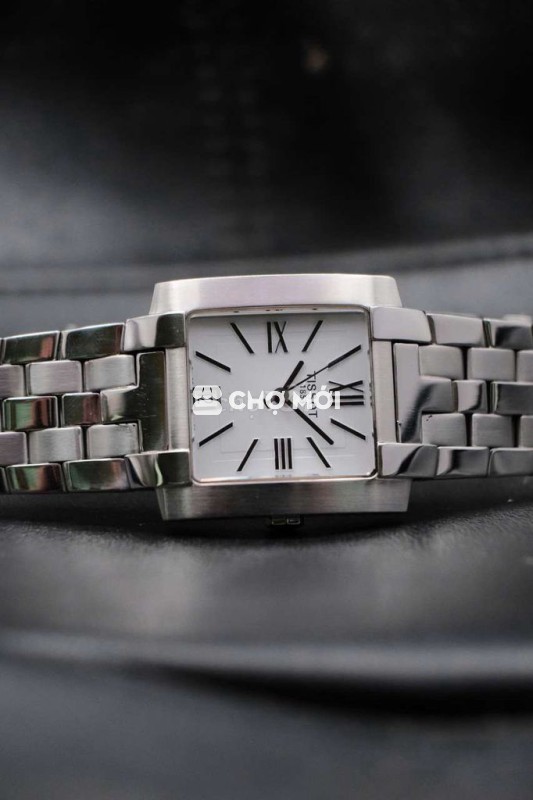 Đồng hồ Tissot tank full thép thanh lịch cổ điển