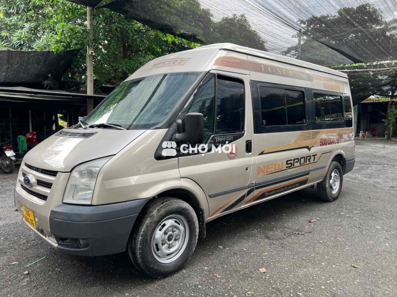 Ford Transit Van 6 chổ 850kg đi giờ cấm
