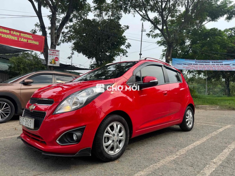 Chính chủ bán Chevrolet AT 2015 giá tốt