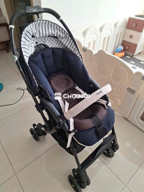 xe đẩy combi 2 chiều (4 bánh xoay tự động)