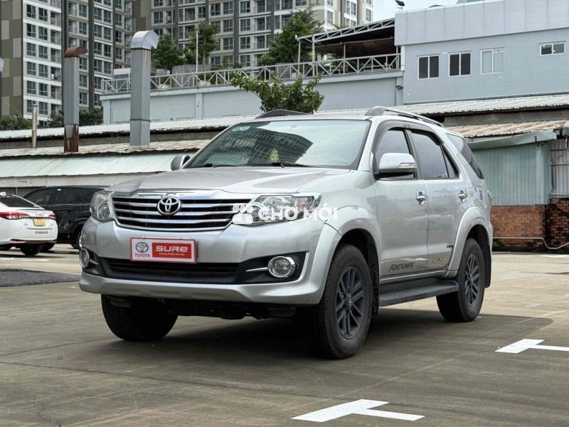 Toyota Fortuner 2016 2.7V 4x2 - Máy Xăng -Tại Hãng