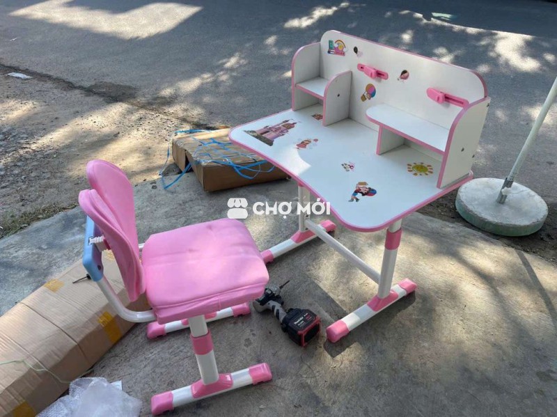 Bộ bàn ghế trẻ em nâng hạ chống gù