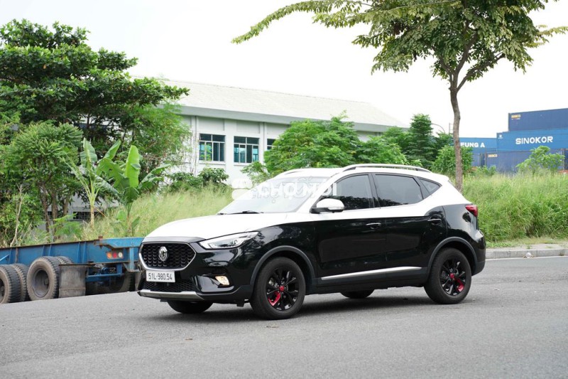 SUV MG ZS 2022 - odo 2v siêu lướt, có bank 70%