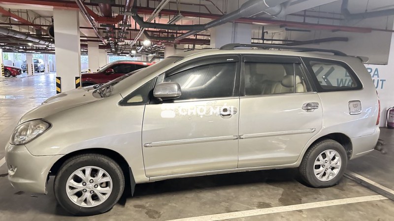 Toyota Innova 2008  - 800000 km