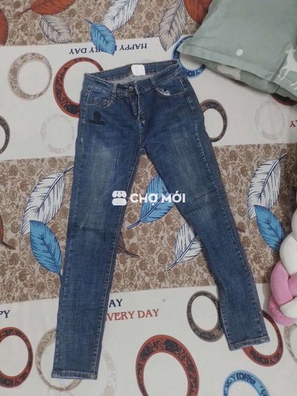 E ở Hóc Môn. Đồ size L Tặng cho chị nào cần ạ