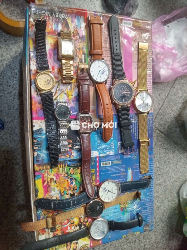 Đồng hồ đeo tay Kim loại, Da, Cao su