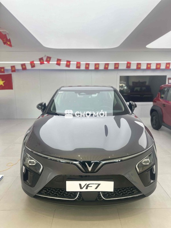 VinFast VF7 2025 Eco