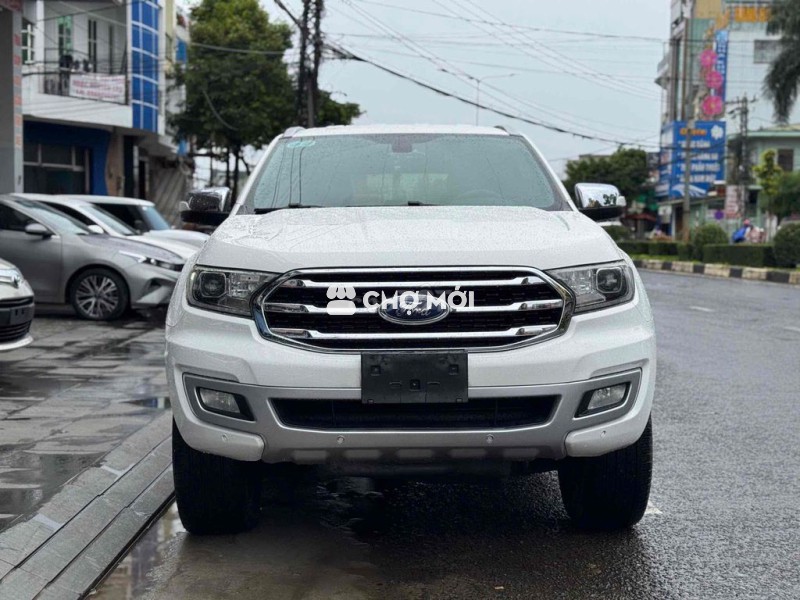 Ford Everest 2019 Ambient 2.0L AT - 128000 km