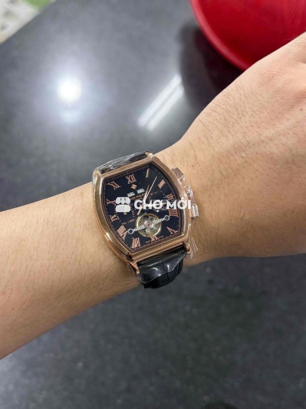 em cần pass chiếc rl vuông ba nút vàng