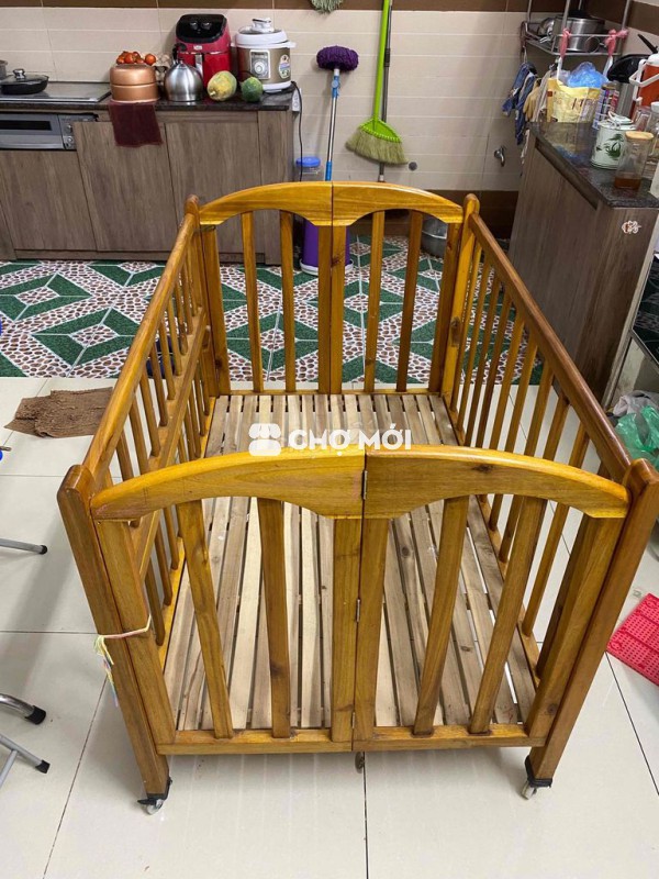 Thanh lý cũi trẻ em 1,2x70cm gỗ thịt, có bánh xe