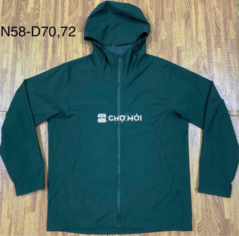 Khoác Uniqlo block tech