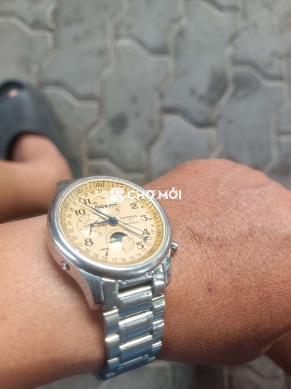 Đồng hồ tự động