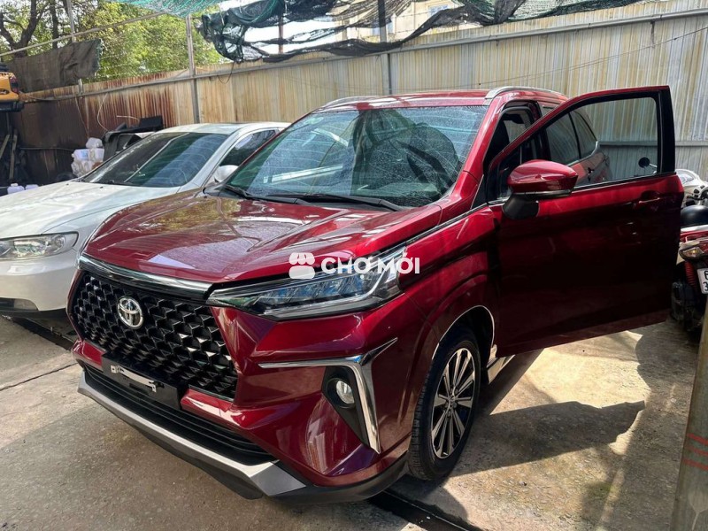 Toyota Veloz 2023 màu Đỏ