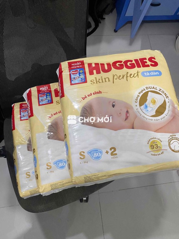 Pass lại 3 bành TÃ HUGGIES SKIN PERFECT SIZE S