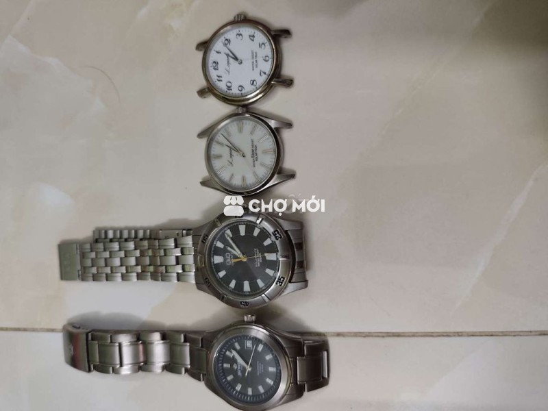 4 đồng hồ pin năng lượng