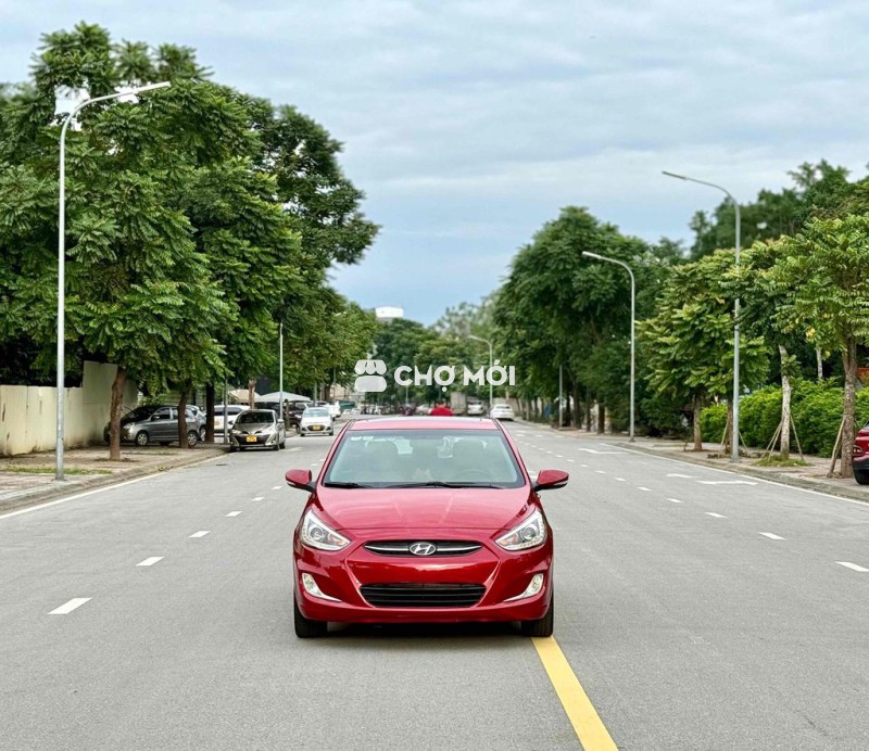 Hyundai Accent 2016 1.4 AT Hatchback - 11000 km